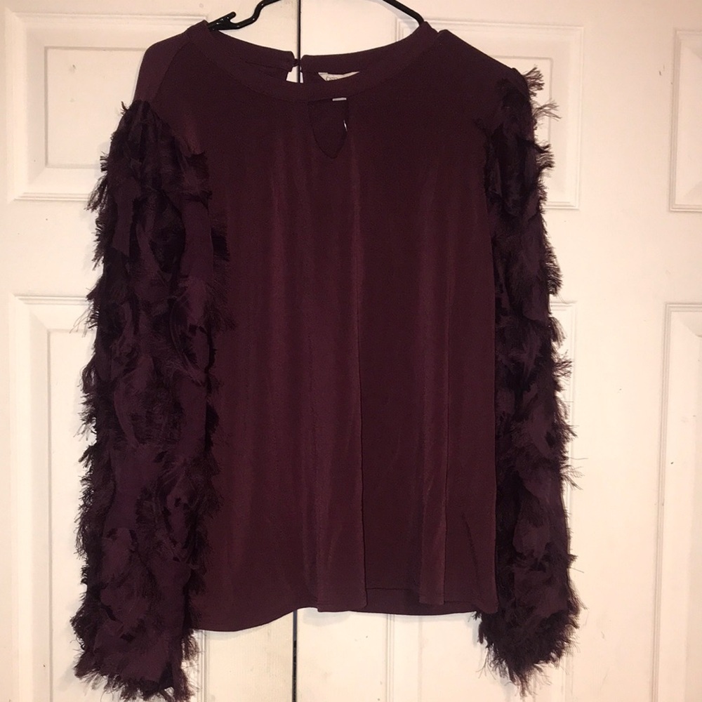 NWT “Eyelash” Feather Sleeve Women's Top